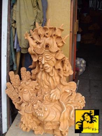PIETA WOLNOSTOJACA